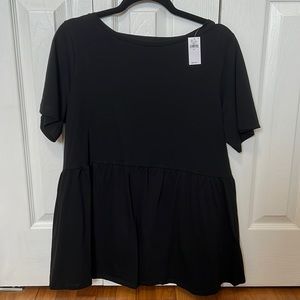NWT Gap maternity short sleeve